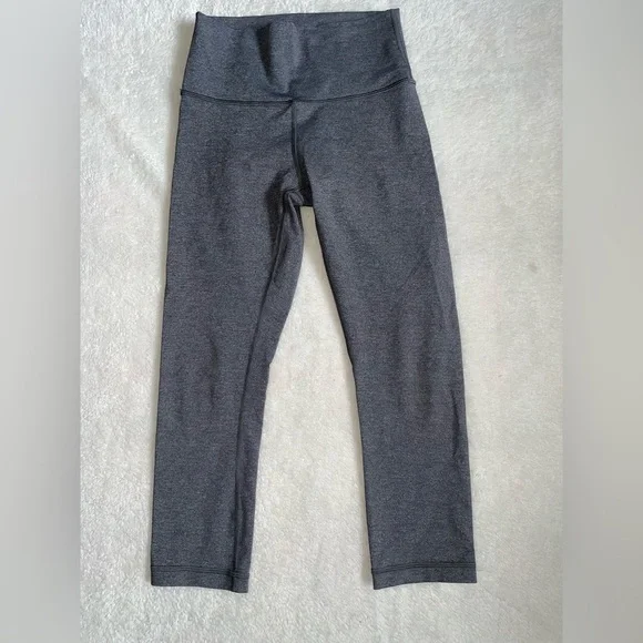 Lululemon Wunder Under Crop (Hi-Rise) - Picture 2 of 9